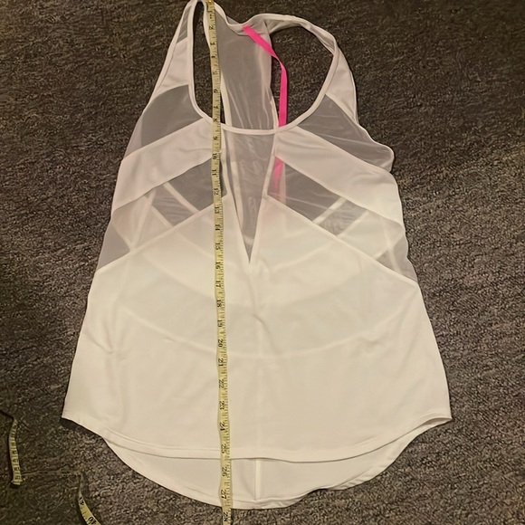 LULULEMON work out top in EUC - Picture 6 of 6